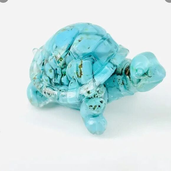 New!  Crushed Genuine Crystal Stone and Resin Turtle in Turquoise - Picture 1 of 3